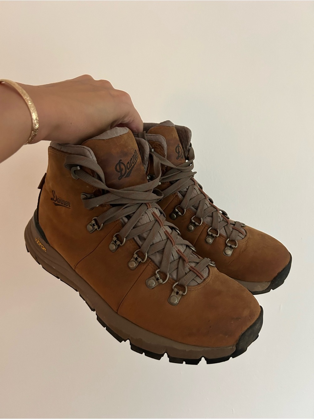 Danner Women’s Mountain 600 Hiking Boots - Size 9, Rich Brown